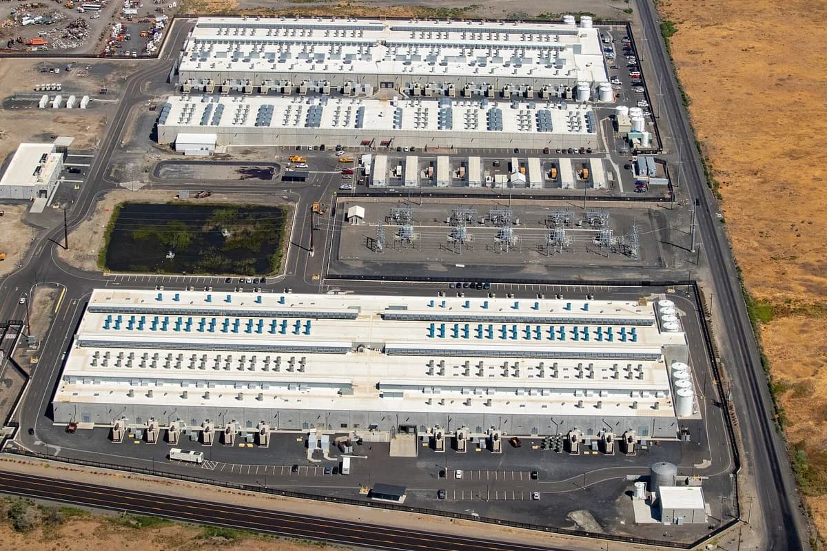 An Amazon Web Services data center in the company's us-west-2 region in Oregon.