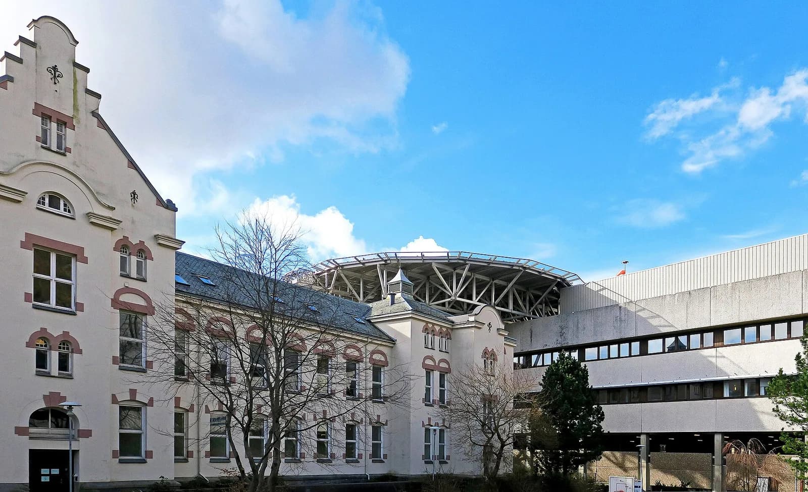 Haukeland University Hospital in Bergen, Norway, seen from Haukelandsveien